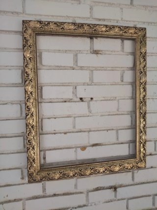 Marco dorado cuadro antiguo repujado madera maciza