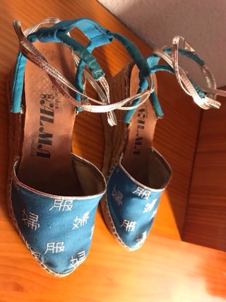 Zapatillas Cuña Azul y plateado
