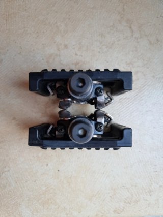 Pedales Shimano M520 automáticos SPD