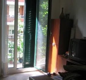 Mueble de comedor de madera