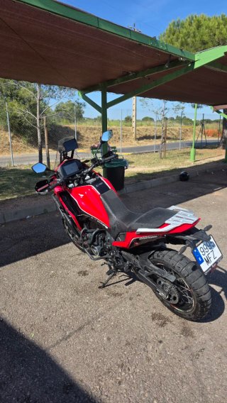 Moto Morini X-Cape 650 Roja