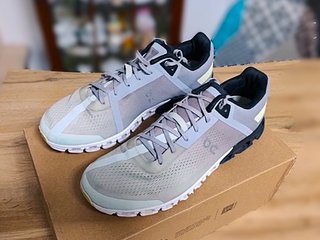 ON Cloudflow Scarpe da Corsa Grigio Giallo