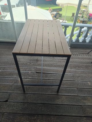 Mesa alta madera y metal