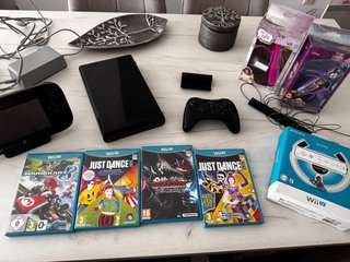 Nintendo Wii U Negra + Accesorios y Juegos