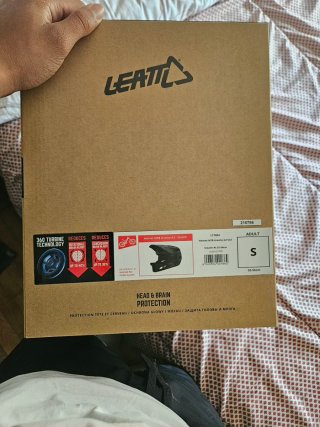 Casco Leatt Gravitas 4.0 nuevo sin usar