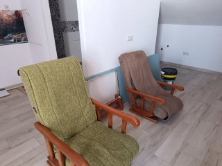2 Sillones con Balancín Provenzal Madera y Tela.
