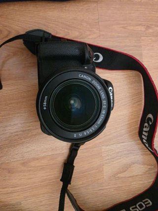Cámara Canon EOS 600D + Accesorios