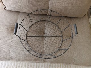 Cesta de alambre para fotografía infantil