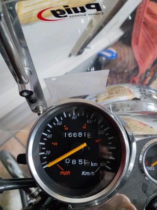 Hyosung 250cc Roja y Plateada