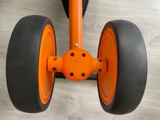 Bicicleta infantil 4 ruedas naranja