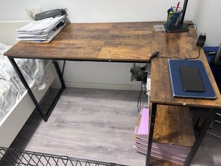 Escritorio esquinero diseño industrial