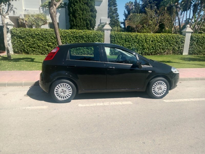 FIAT Punto 2011 - foto 1