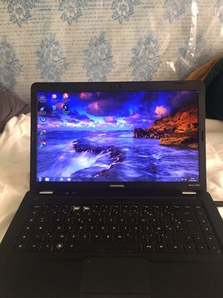 Ordenador portátil Compaq negro