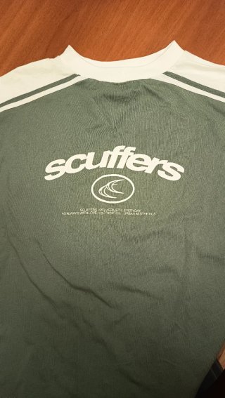 Camiseta Scuffers Talla L manga corta chica