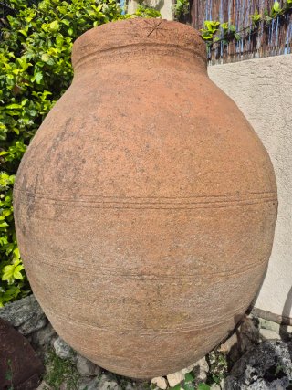 Tinaja de terracota grande