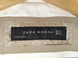 Trench Zara Woman Corta Blanca Talla XL
