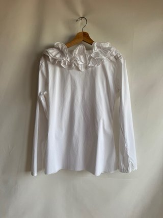 Blusa Pre-Loved blanca con maxi volantes y corte e