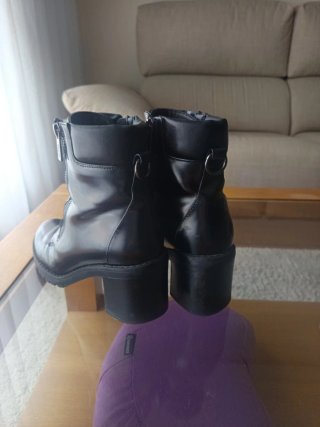 Botas charol Mustang negras