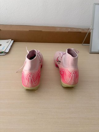 Botas de fútbol Nike rosas talla [Talla]