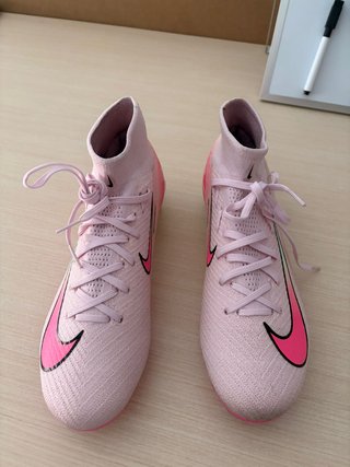 Botas de fútbol Nike rosas talla [Talla]