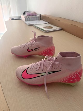 Botas de fútbol Nike rosas talla [Talla]