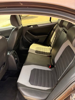 Volkswagen Jetta 2011