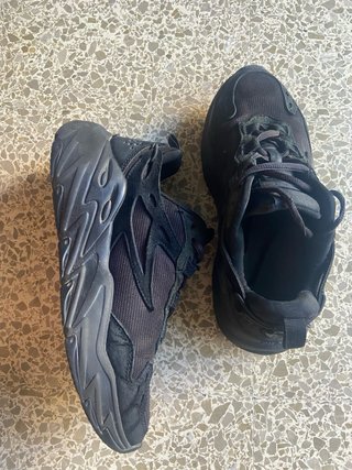 Zapatillas negras nuevas