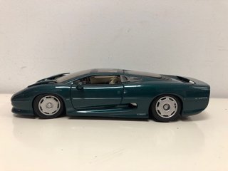 Lote Coches a Escala 1:18 y 1:24 (Defectuosos)