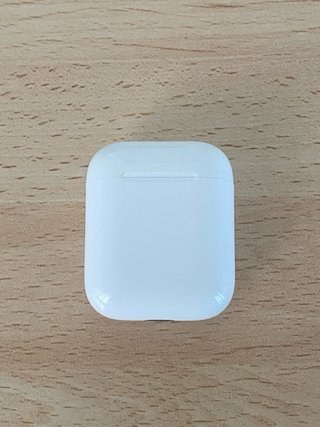 AirPods 2 Blancos + Funda Aguacate
