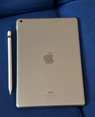 iPad 7ª Gen 128GB Plata + Apple pencil.