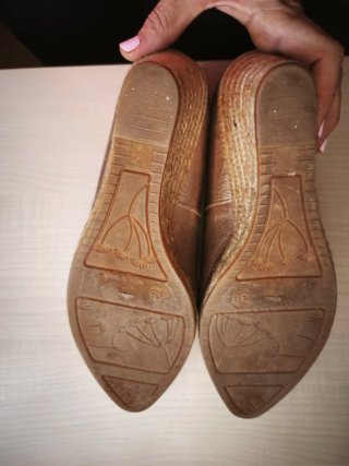 Zapatos cuña esparto dorados