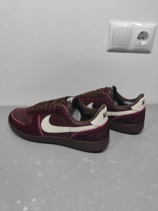 Nike field general burgundy crush 43