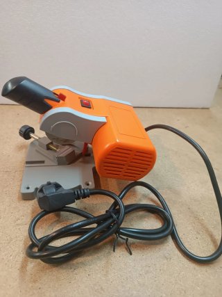 Mini sierra tronzadora