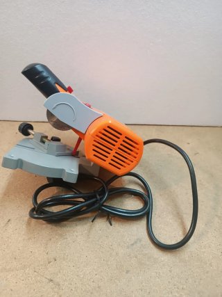 Mini sierra tronzadora