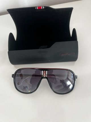 Gafas de sol Carrera negras y rojas