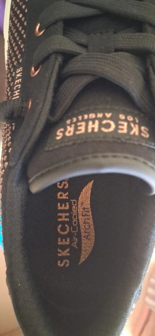 Zapatillas Skechers Talla 38 Negro y Dorado