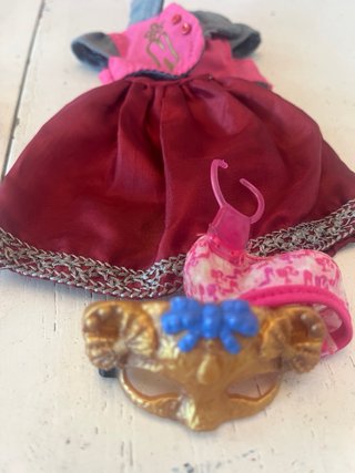 Lote Ropa y Accesorios Muñeca Barbie