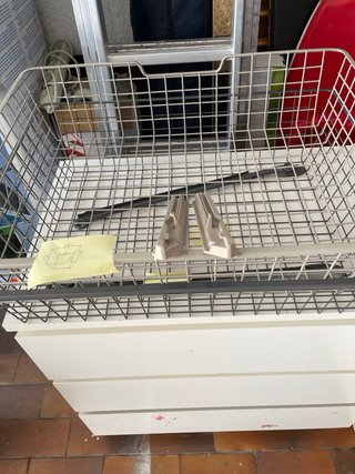 Cesta de rejilla metálica IKEA