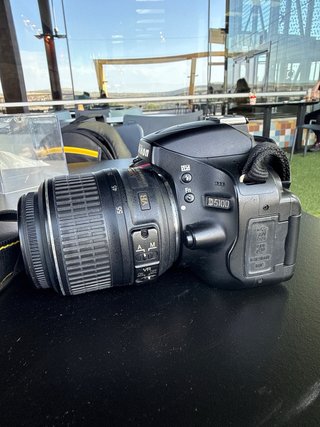 Cámara Nikon con objetivo