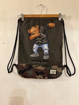 Mochila Cayler & Sons Oso Camuflaje