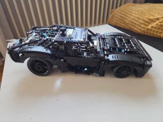 Lego Technic 42127 - Batman Batmobile