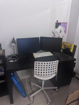 Escritorio Ikea Negro y Blanco