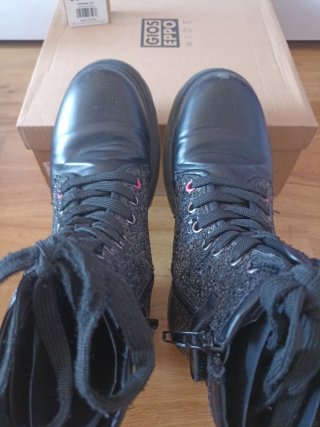 Botas negras niña t.33 Gioseppo