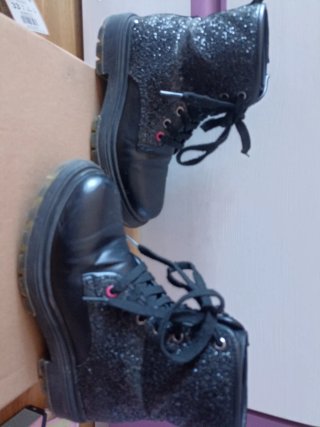 Botas negras niña t.33 Gioseppo