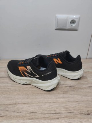 New Balance fuelcell propel v5 grey 43