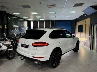 Porsche Cayenne 2016