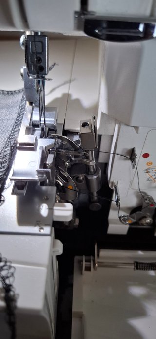 Remalladora Singer S14-78