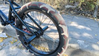 Bicicleta BMX Negra