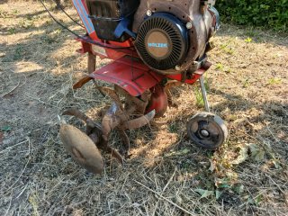 Motoazada para piezas o reparar