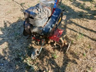 Motoazada para piezas o reparar